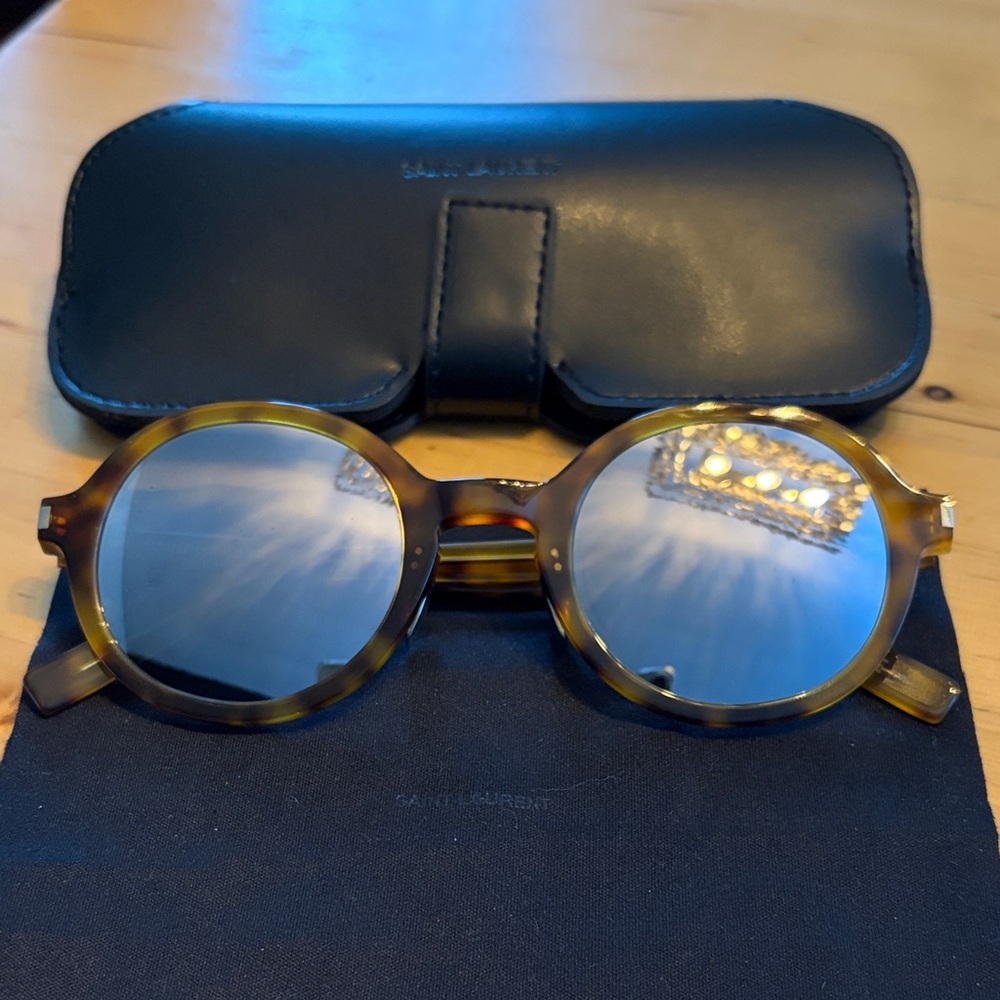 Saint Laurent SL 161 Slim sunglasses in a tortoise frame